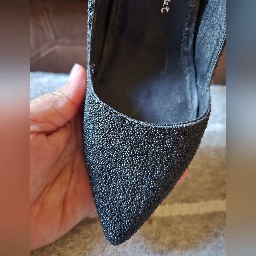 Alice and Olivia black pumps